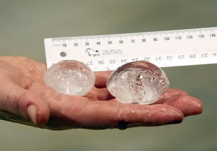 doi-mat-muc-khong-lo