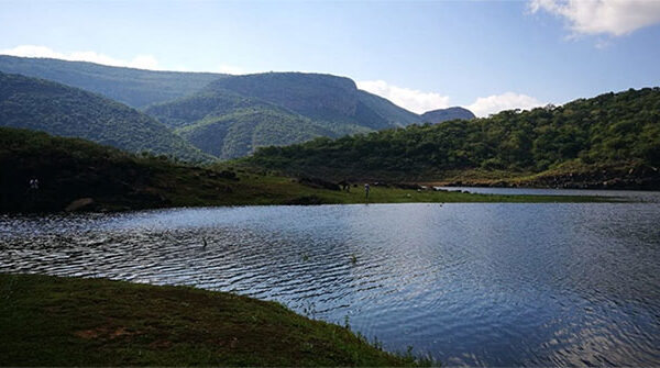 Bí ẩn về những truyền thuyết xung quanh hồ Fundudzi của Nam Phi!