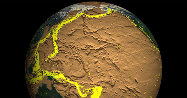 Trái đất sắp rung chuyển, phun mưa kim cương khắp nơi?